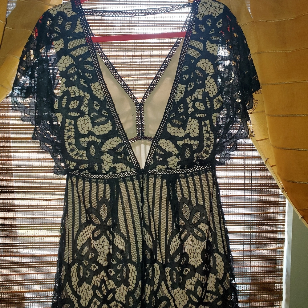 Top - Picture 2 of 2